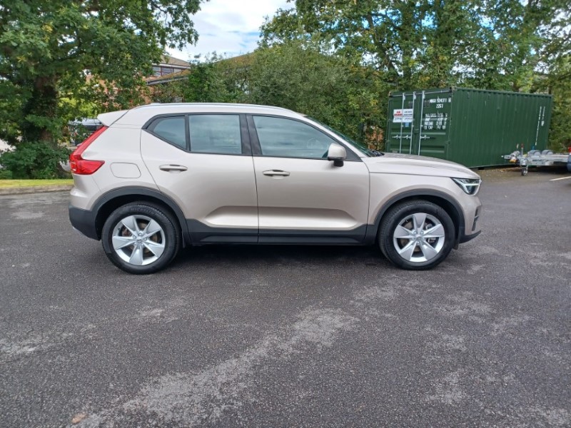 2024 (73) VOLVO XC40 2.0 B3P Core 5dr Auto 5684243