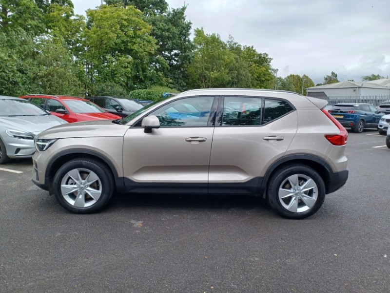 2024 (73) VOLVO XC40 2.0 B3P Core 5dr Auto 5684244