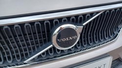 2024 (73) VOLVO XC40 2.0 B3P Core 5dr Auto 5684289