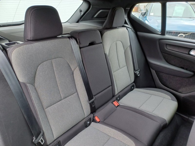 2024 (73) VOLVO XC40 2.0 B3P Core 5dr Auto 5684249