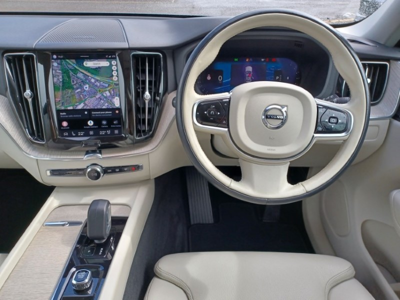 2022 (72) VOLVO XC60 2.0 B4D Plus Dark 5dr AWD Geartronic 5682799