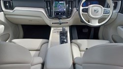 2022 (72) VOLVO XC60 2.0 B4D Plus Dark 5dr AWD Geartronic 5682800