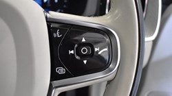 2022 (72) VOLVO XC60 2.0 B4D Plus Dark 5dr AWD Geartronic 5682939