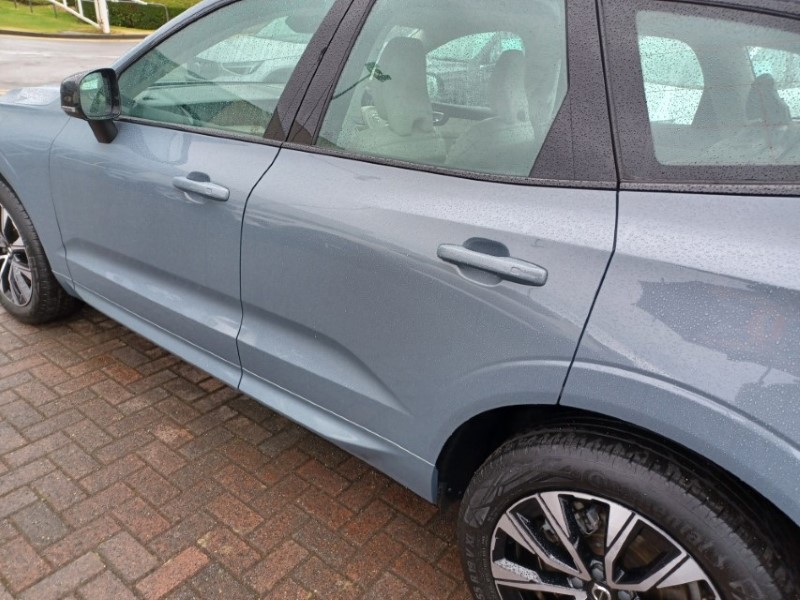 2022 (72) VOLVO XC60 2.0 B4D Plus Dark 5dr AWD Geartronic 5682945