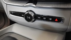 2022 (72) VOLVO XC60 2.0 B4D Plus Dark 5dr AWD Geartronic 5682937