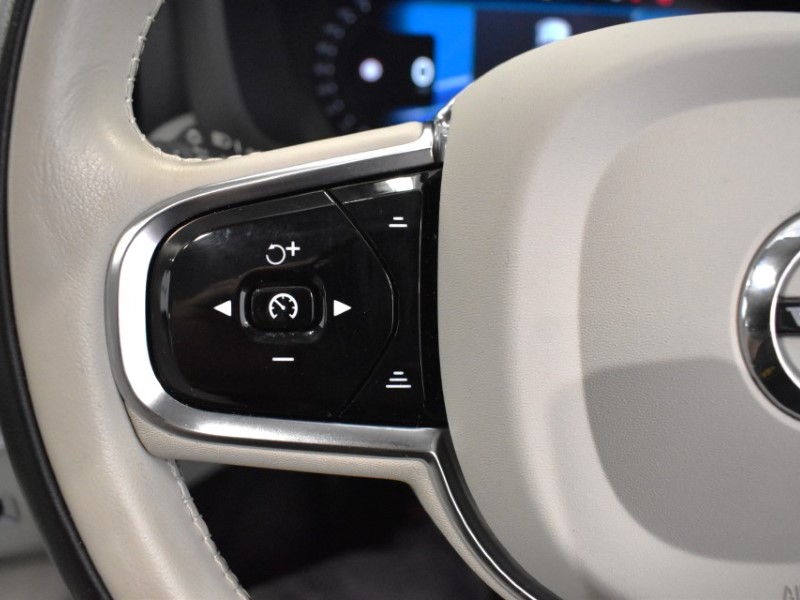 2022 (72) VOLVO XC60 2.0 B4D Plus Dark 5dr AWD Geartronic 5682938