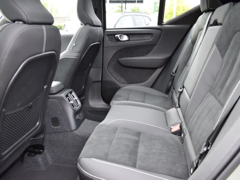 2023 (23) VOLVO XC40 1.5 T5 Recharge PHEV Ultimate Dark 5dr Auto 5733910