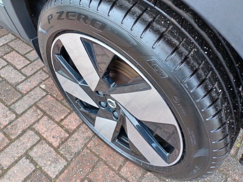 2023 (23) VOLVO XC40 1.5 T5 Recharge PHEV Ultimate Dark 5dr Auto 5733916