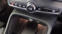 2023 (23) VOLVO XC40 1.5 T5 Recharge PHEV Ultimate Dark 5dr Auto 5733878