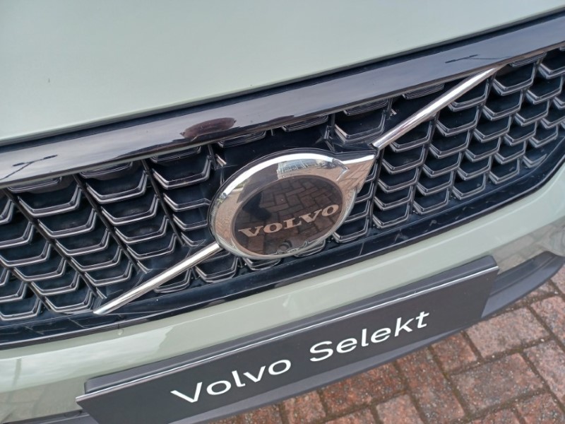 2023 (23) VOLVO XC40 1.5 T5 Recharge PHEV Ultimate Dark 5dr Auto 5733922