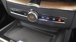 2025 (75) VOLVO XC60 2.0 B5P Plus Dark 5dr AWD Geartronic 5749115