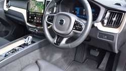 2025 (75) VOLVO XC60 2.0 B5P Plus Dark 5dr AWD Geartronic 5749132