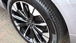 2025 (75) VOLVO XC60 2.0 B5P Plus Dark 5dr AWD Geartronic 5749199
