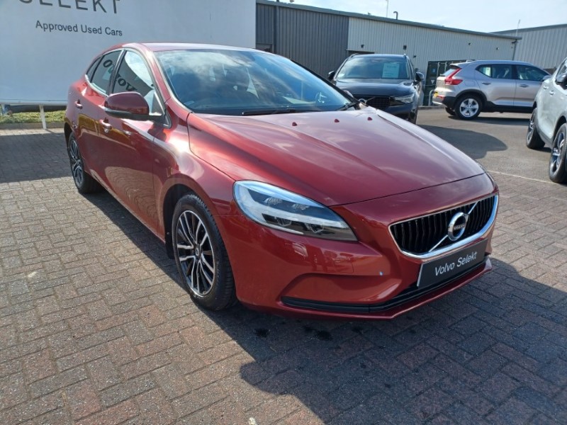 2017 (67) VOLVO V40 T2 [122] Momentum 5dr Geartronic