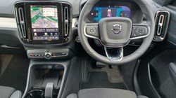 2025 (25) VOLVO XC40 2.0 B4P Plus Dark 5dr Auto 5750650