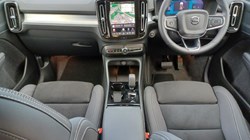 2025 (25) VOLVO XC40 2.0 B4P Plus Dark 5dr Auto 5750651