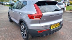 2025 (25) VOLVO XC40 2.0 B4P Plus Dark 5dr Auto 5750637