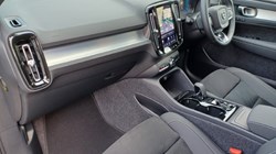 2025 (25) VOLVO XC40 2.0 B4P Plus Dark 5dr Auto 5750652