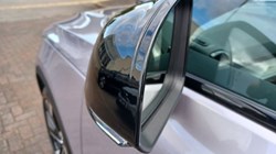 2025 (25) VOLVO XC40 2.0 B4P Plus Dark 5dr Auto 5750680