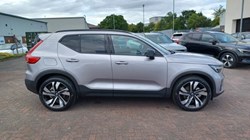 2025 (25) VOLVO XC40 2.0 B4P Plus Dark 5dr Auto 5750632