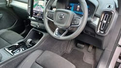 2025 (25) VOLVO XC40 2.0 B4P Plus Dark 5dr Auto 5750640
