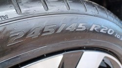 2025 (25) VOLVO XC40 2.0 B4P Plus Dark 5dr Auto 5750683