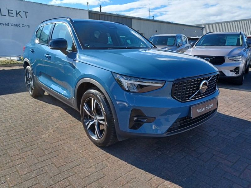 2022 (22) VOLVO XC40 2.0 B3P Plus Dark 5dr Auto