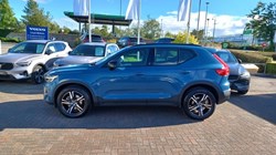 2022 (22) VOLVO XC40 2.0 B3P Plus Dark 5dr Auto 5802745