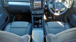 2022 (22) VOLVO XC40 2.0 B3P Plus Dark 5dr Auto 5802758
