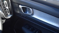 2022 (22) VOLVO XC40 2.0 B3P Plus Dark 5dr Auto 5802767