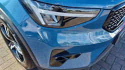 2022 (22) VOLVO XC40 2.0 B3P Plus Dark 5dr Auto 5802788