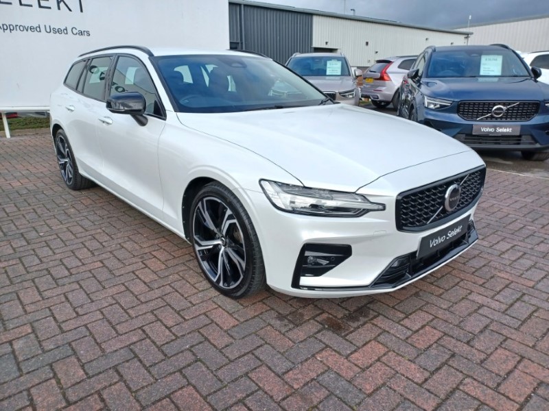 2022 (72) VOLVO V60 2.0 B3P Plus Dark 5dr Auto [7 speed]