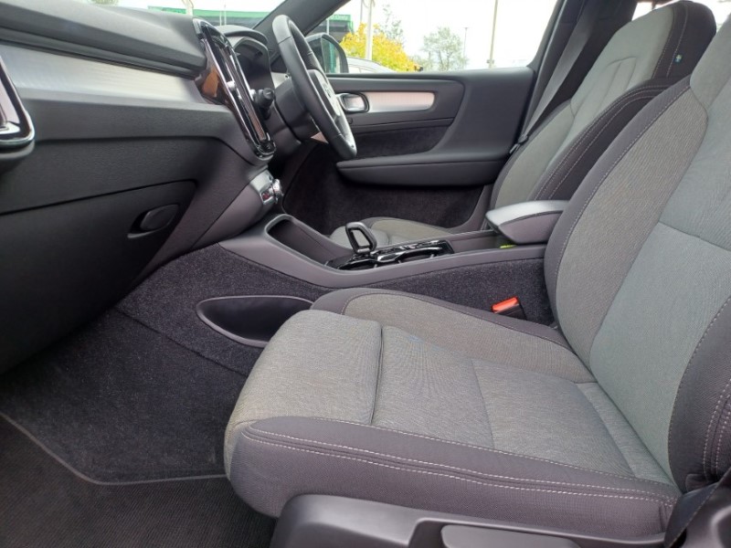 2022 (22) VOLVO XC40 1.5 T4 Recharge PHEV Plus Dark 5dr Auto 5767017