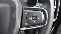 2022 (22) VOLVO XC40 1.5 T4 Recharge PHEV Plus Dark 5dr Auto 5767050