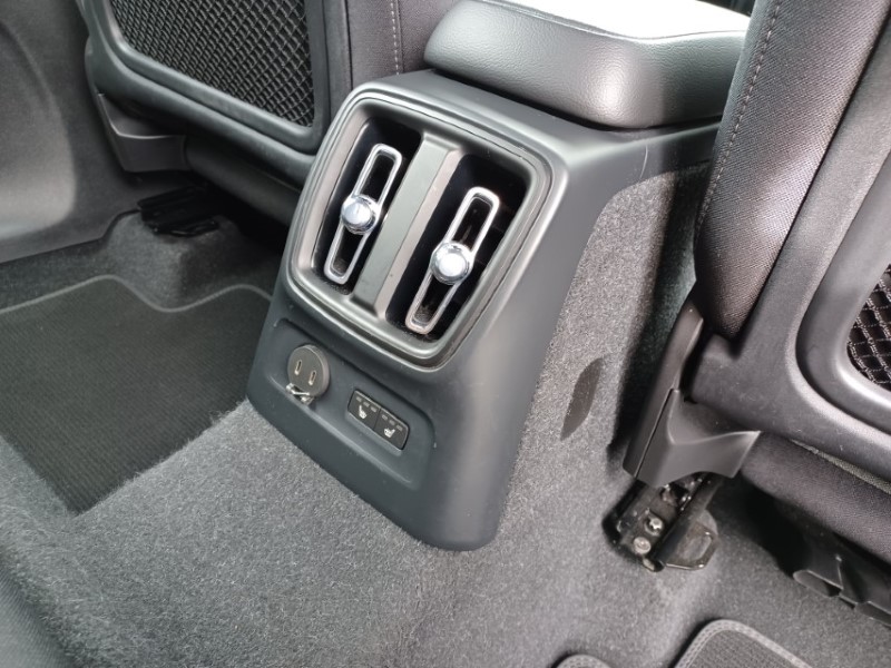 2022 (22) VOLVO XC40 1.5 T4 Recharge PHEV Plus Dark 5dr Auto 5767010