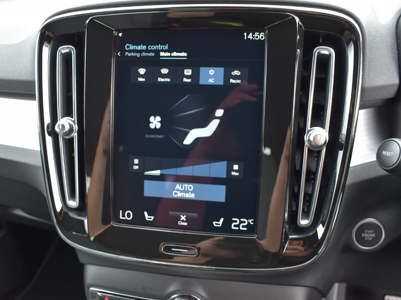 2022 (22) VOLVO XC40 1.5 T4 Recharge PHEV Plus Dark 5dr Auto 5767056