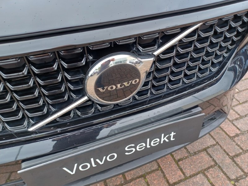 2022 (22) VOLVO XC40 1.5 T4 Recharge PHEV Plus Dark 5dr Auto 5767063