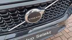 2022 (22) VOLVO XC40 1.5 T4 Recharge PHEV Plus Dark 5dr Auto 5767063