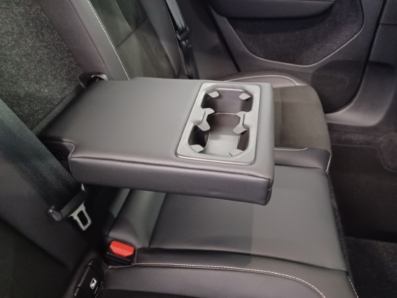 2021 (21) VOLVO XC40 1.5 T3 [163] R DESIGN 5dr Geartronic 5744423