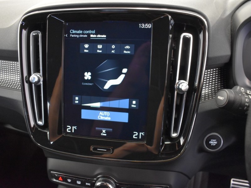 2021 (21) VOLVO XC40 1.5 T3 [163] R DESIGN 5dr Geartronic 5744436