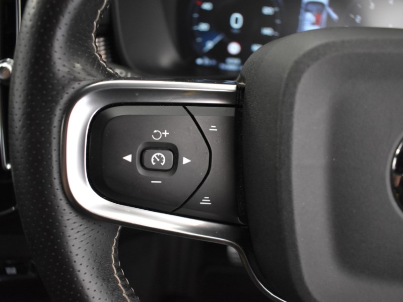 2021 (21) VOLVO XC40 1.5 T3 [163] R DESIGN 5dr Geartronic 5744430