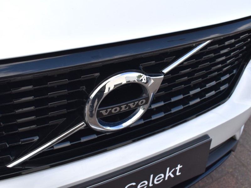 2021 (21) VOLVO XC40 1.5 T3 [163] R DESIGN 5dr Geartronic 5744462