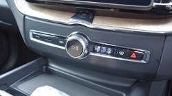 2025 (75) VOLVO XC60 2.0 B5P Ultra Dark 5dr AWD Geartronic 5804652