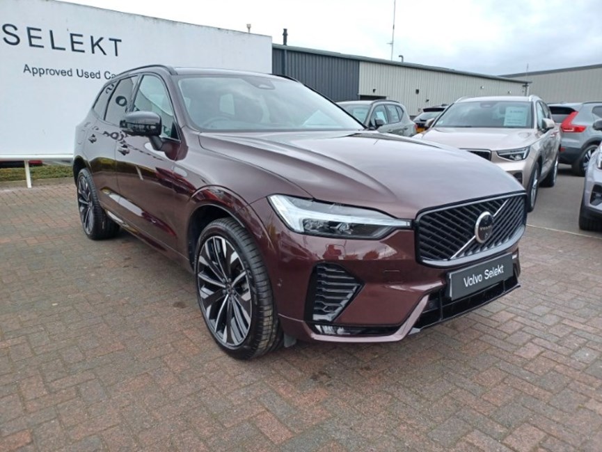 2025 (75) VOLVO XC60 2.0 B5P Ultra Dark 5dr AWD Geartronic
