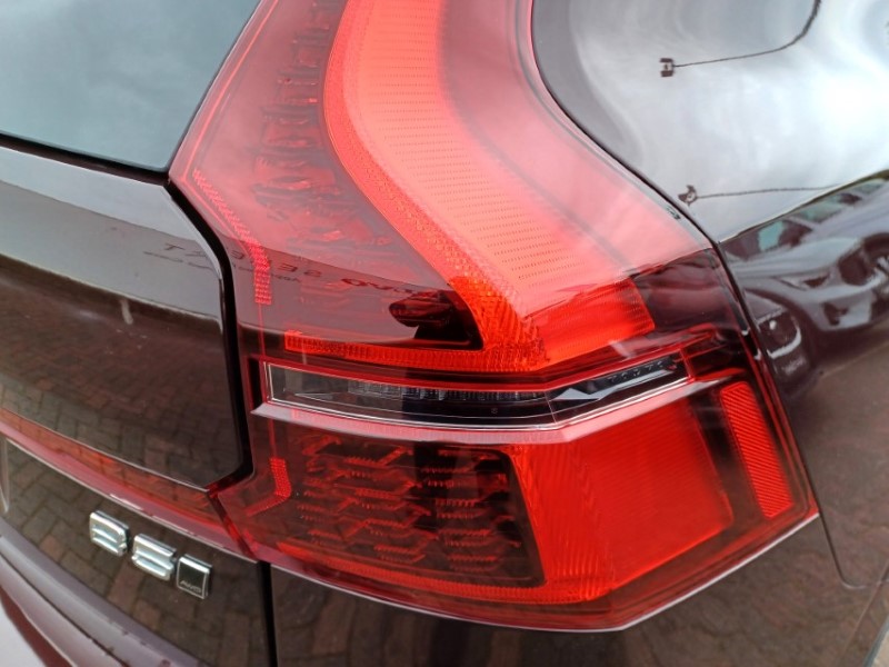 2025 (75) VOLVO XC60 2.0 B5P Ultra Dark 5dr AWD Geartronic 5804677