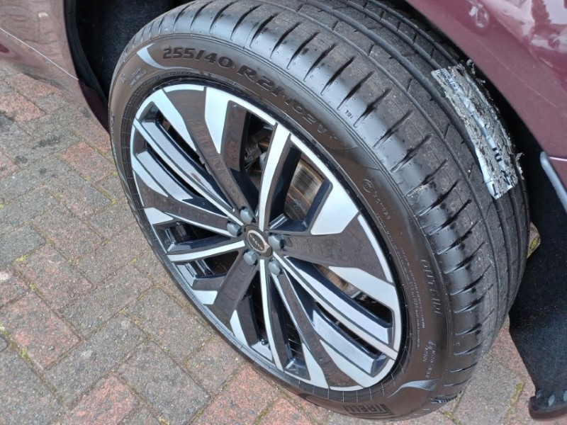 2025 (75) VOLVO XC60 2.0 B5P Ultra Dark 5dr AWD Geartronic 5804674