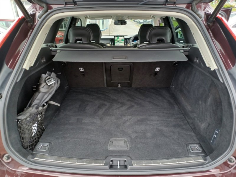 2025 (75) VOLVO XC60 2.0 B5P Ultra Dark 5dr AWD Geartronic 5804552