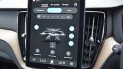 2025 (75) VOLVO XC60 2.0 B5P Ultra Dark 5dr AWD Geartronic 5804662