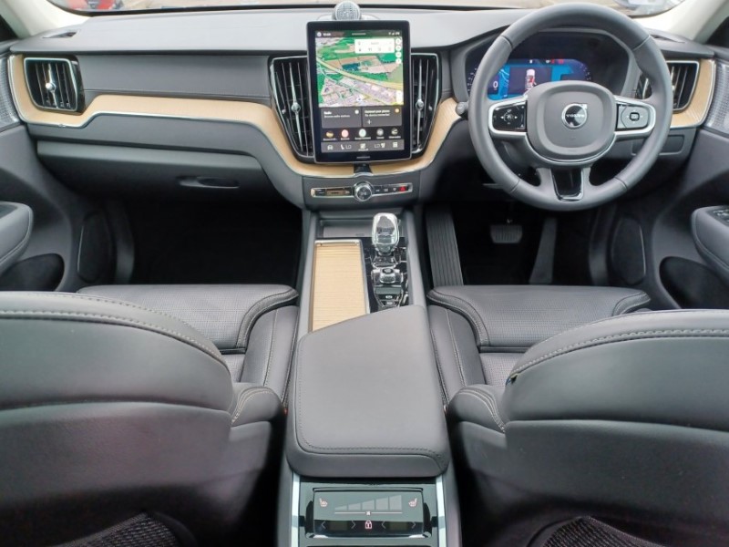 2025 (75) VOLVO XC60 2.0 B5P Ultra Dark 5dr AWD Geartronic 5804566