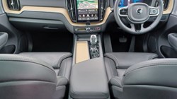 2025 (75) VOLVO XC60 2.0 B5P Ultra Dark 5dr AWD Geartronic 5804566